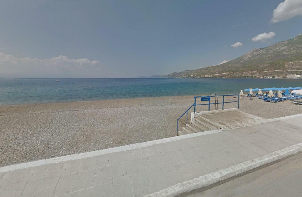 Loutraki Μοναδικής Θέσης Διαμέρισμα Στη Θάλασσα 外观 照片